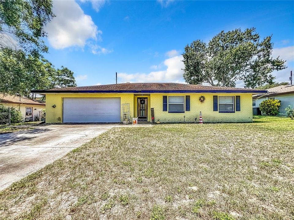 For Sale: $295,000 (3 beds, 2 baths, 1646 Square Feet)