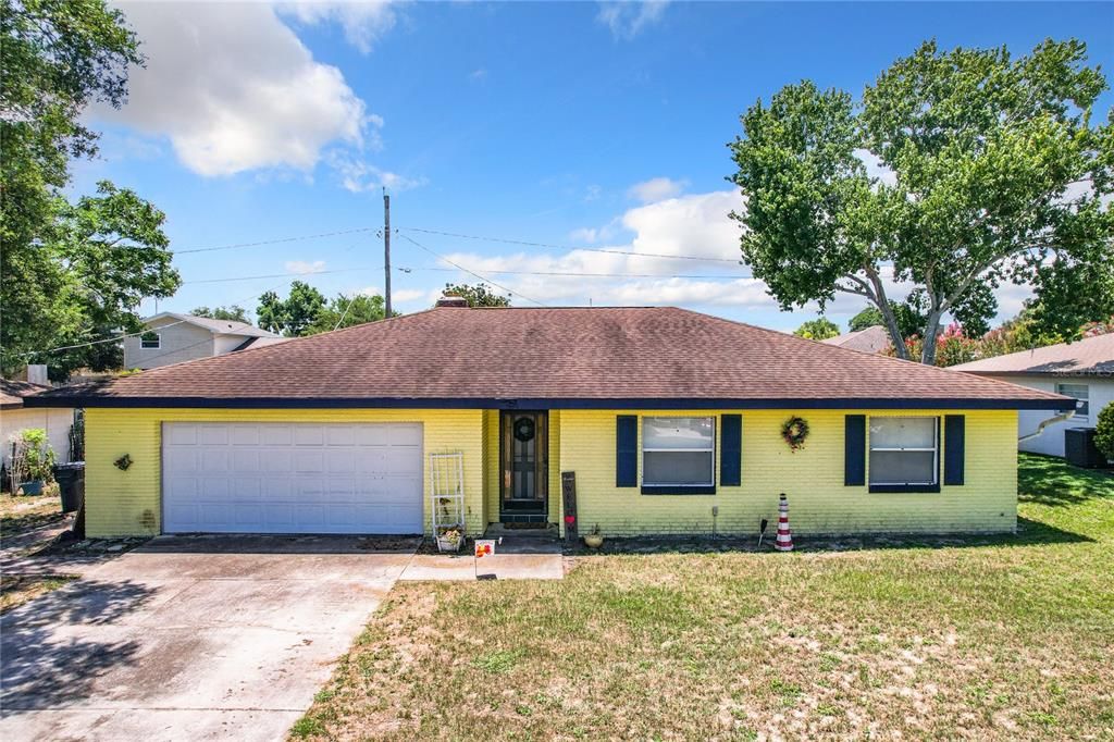 For Sale: $295,000 (3 beds, 2 baths, 1646 Square Feet)