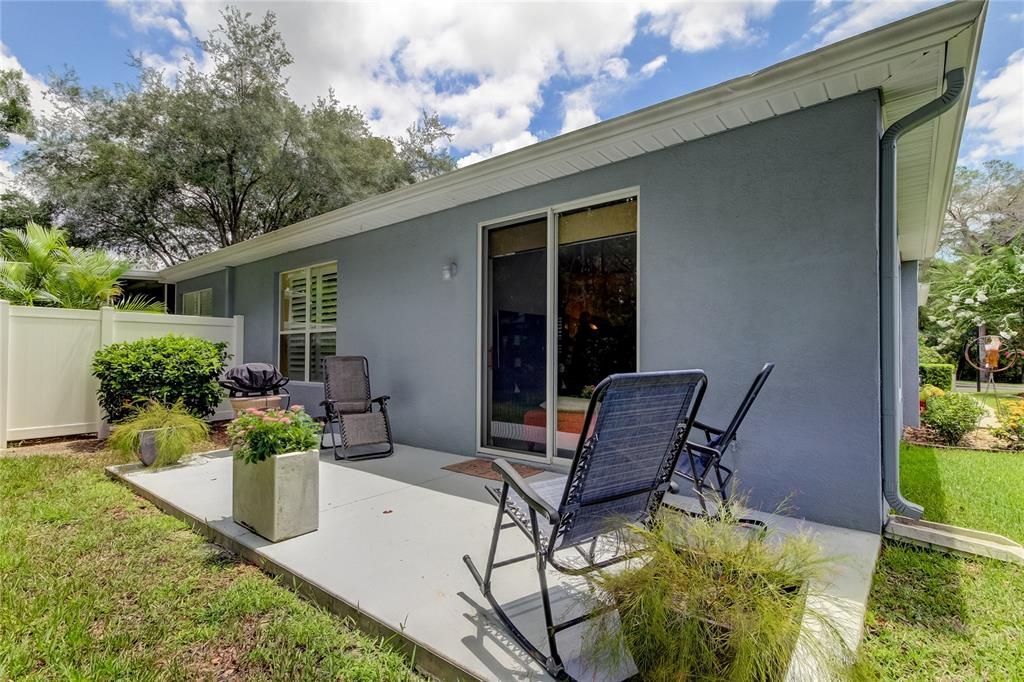 For Sale: $449,900 (2 beds, 2 baths, 1484 Square Feet)