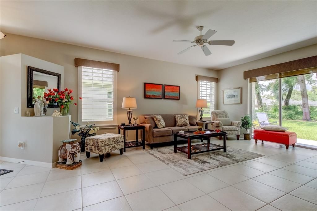 Active With Contract: $449,900 (2 beds, 2 baths, 1484 Square Feet)