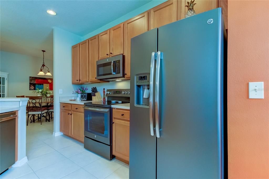 For Sale: $449,900 (2 beds, 2 baths, 1484 Square Feet)