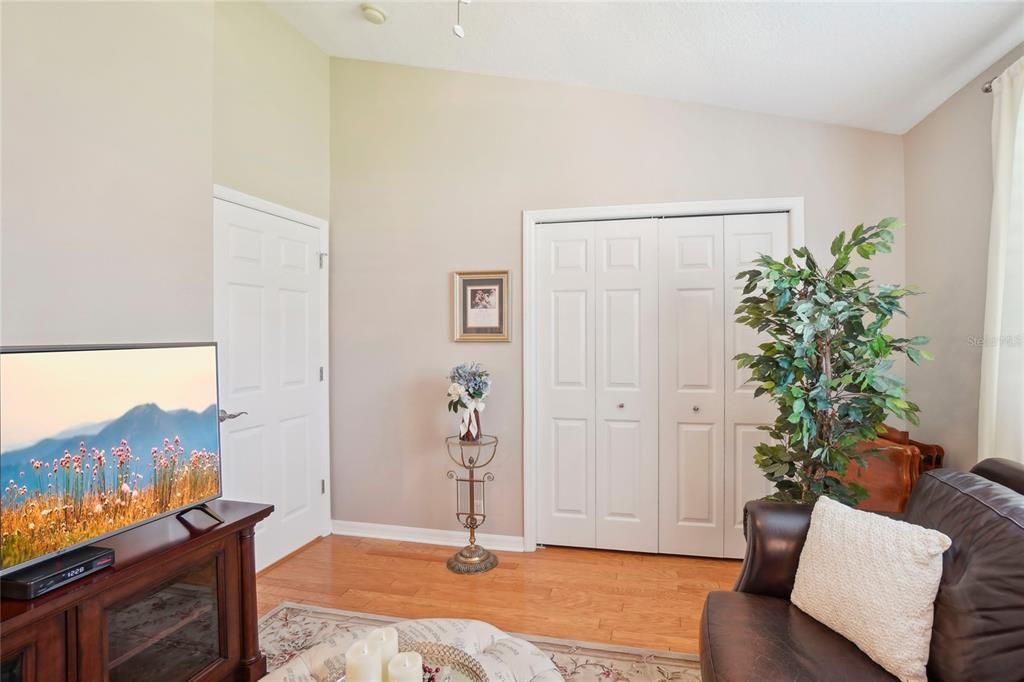 For Sale: $635,000 (3 beds, 2 baths, 1877 Square Feet)