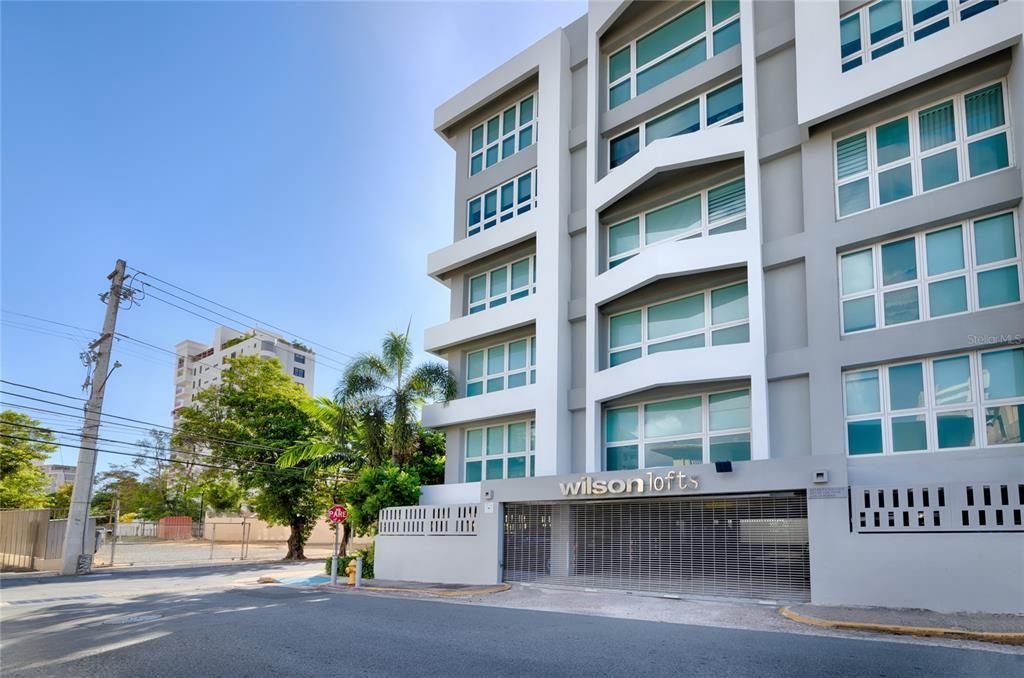 Recently Sold: $990,000 (2 beds, 2 baths, 1487 Square Feet)