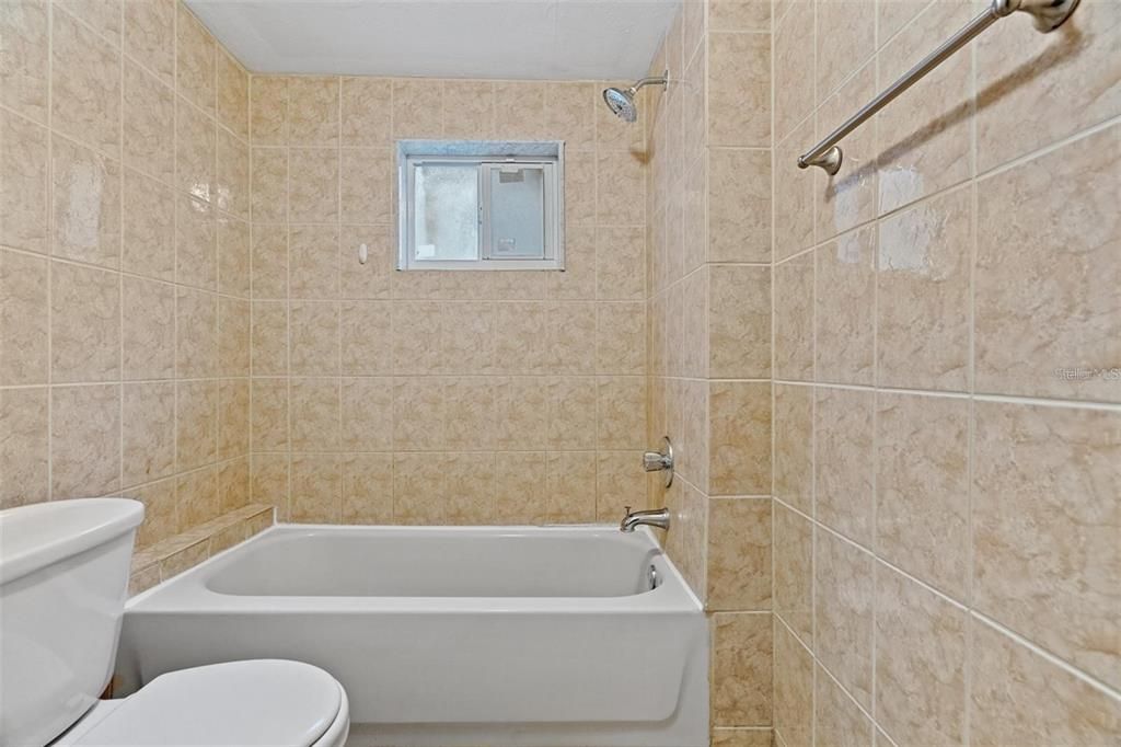 待售: $295,000 (3 贝兹, 2 浴室, 1462 平方英尺)
