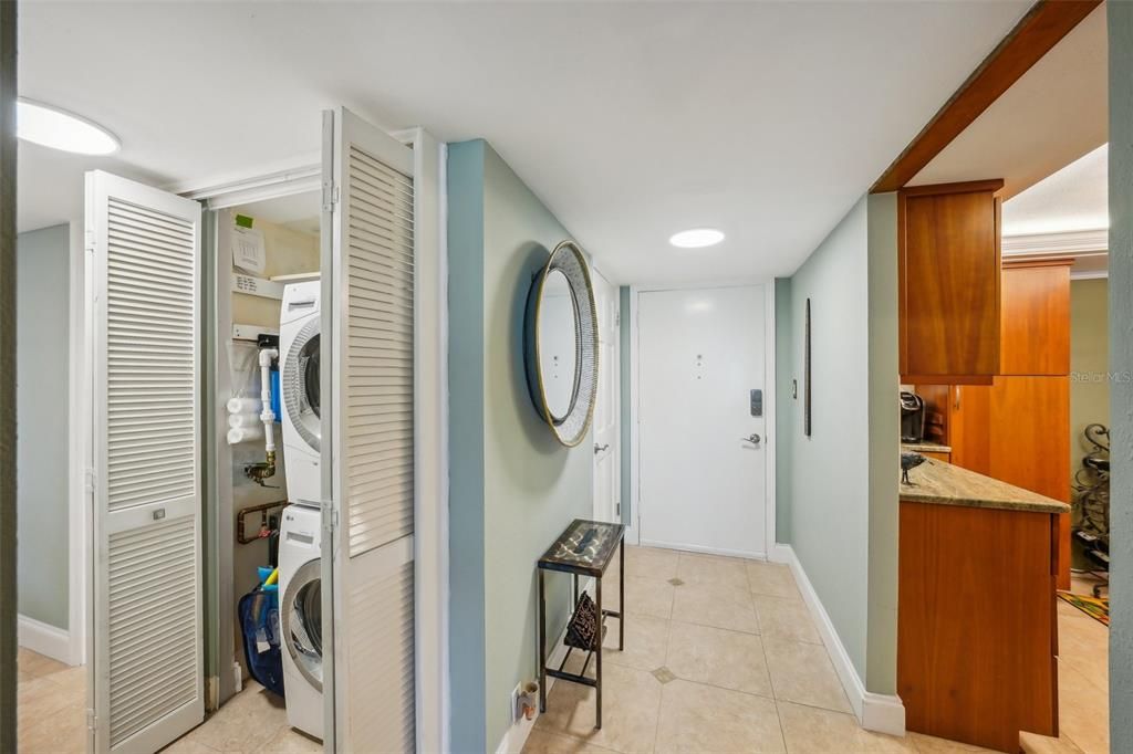 For Sale: $395,000 (2 beds, 2 baths, 1325 Square Feet)