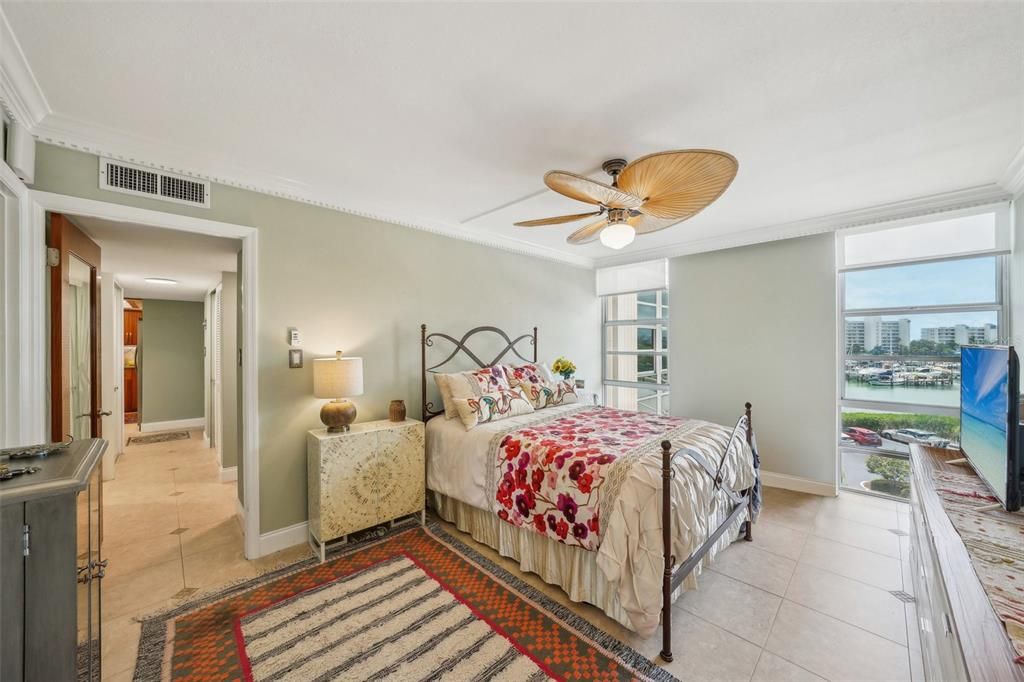 For Sale: $395,000 (2 beds, 2 baths, 1325 Square Feet)