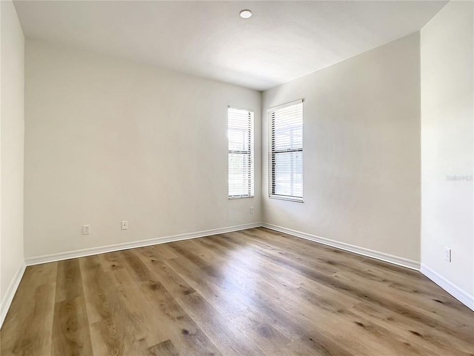 For Sale: $375,000 (2 beds, 2 baths, 1453 Square Feet)