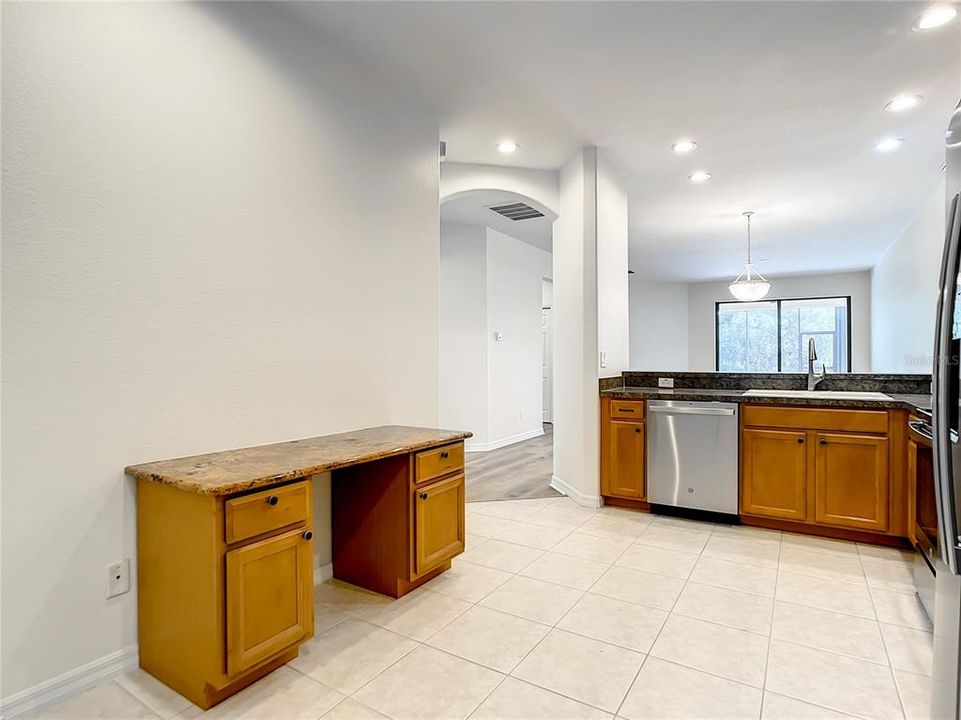 For Sale: $375,000 (2 beds, 2 baths, 1453 Square Feet)