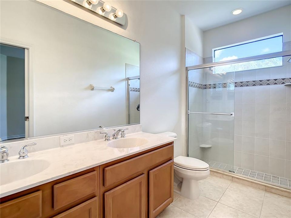 For Sale: $375,000 (2 beds, 2 baths, 1453 Square Feet)