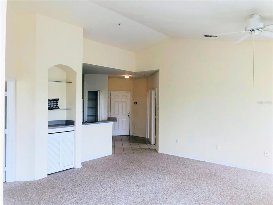 For Rent: $1,800 (2 beds, 2 baths, 1111 Square Feet)