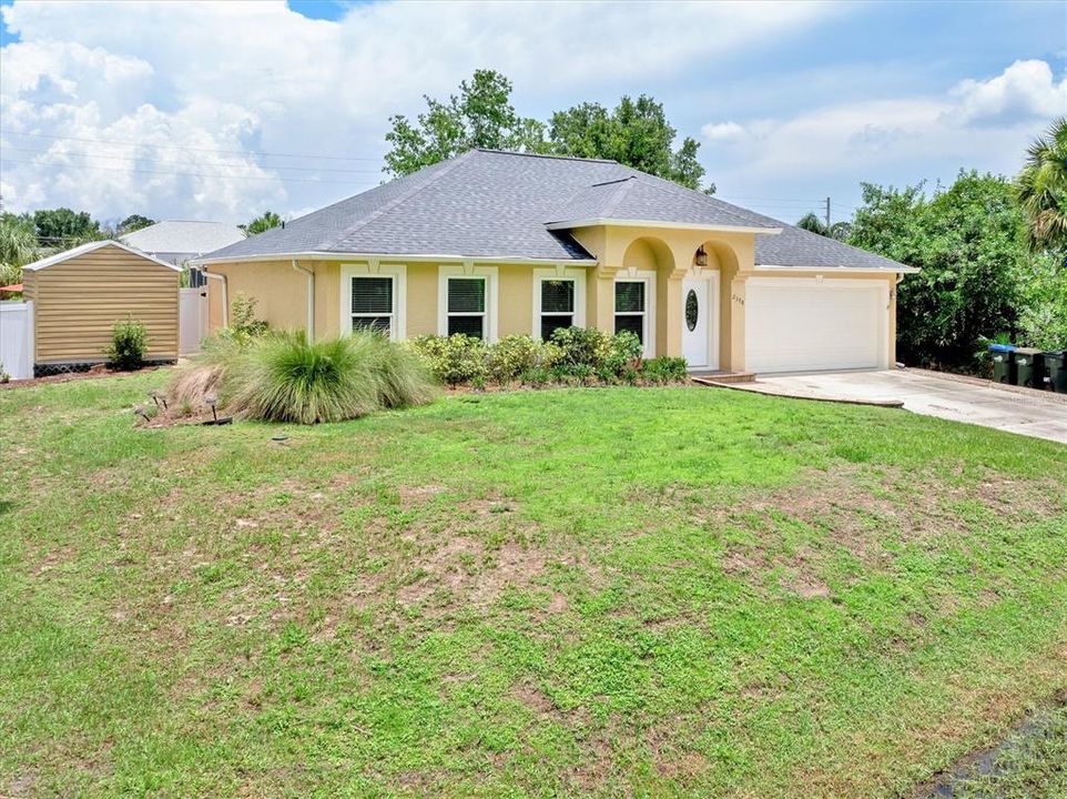 Active With Contract: $450,000 (3 beds, 2 baths, 1954 Square Feet)