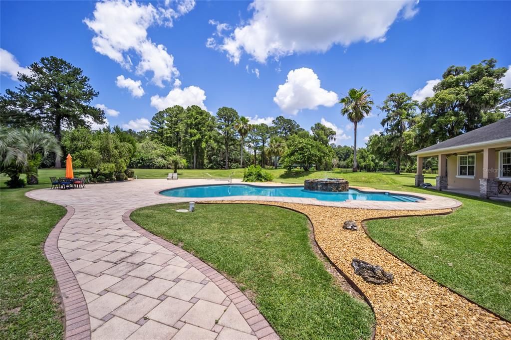 For Sale: $1,950,000 (5 beds, 4 baths, 6873 Square Feet)