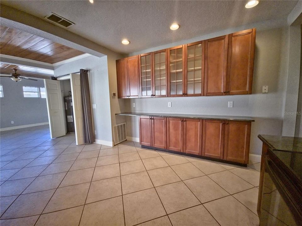 For Rent: $2,300 (3 beds, 2 baths, 1336 Square Feet)