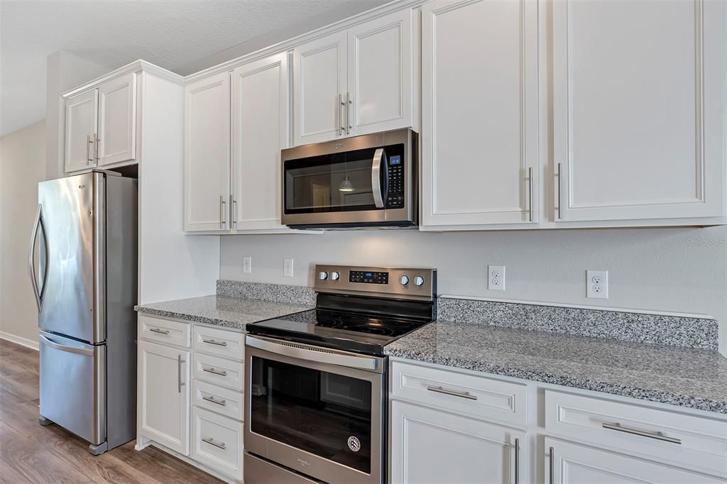 For Sale: $379,000 (2 beds, 2 baths, 1472 Square Feet)