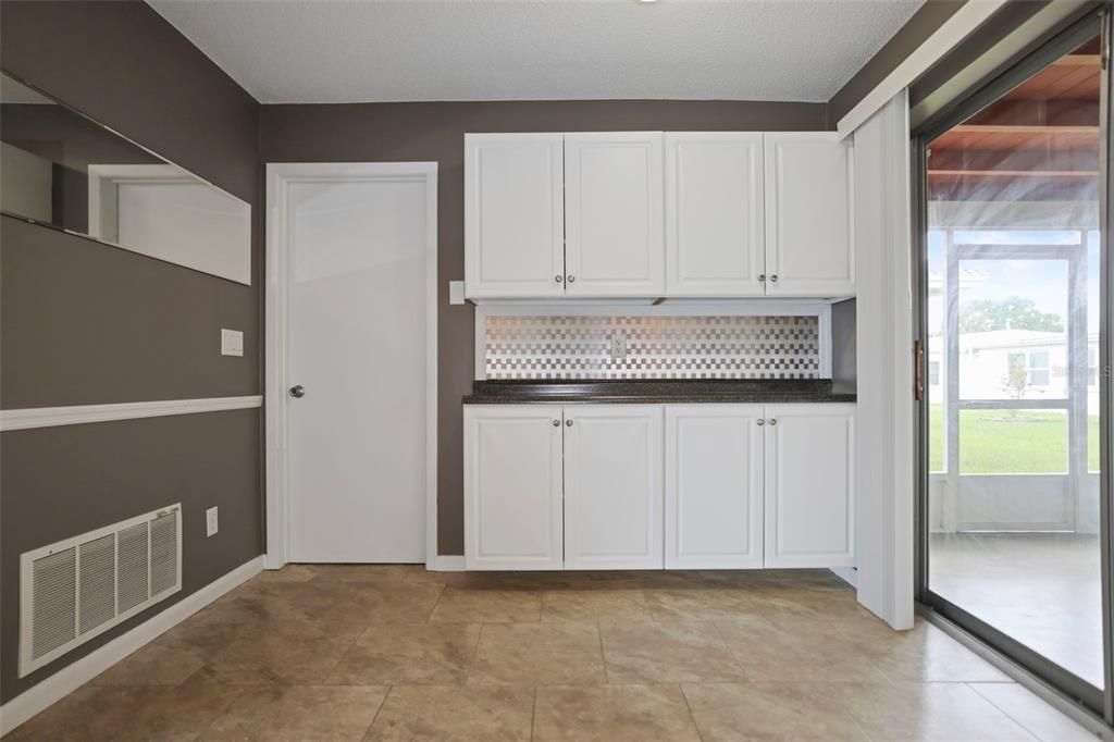 Active With Contract: $279,900 (2 beds, 2 baths, 1246 Square Feet)