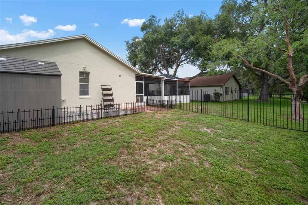 For Sale: $465,000 (4 beds, 3 baths, 2366 Square Feet)