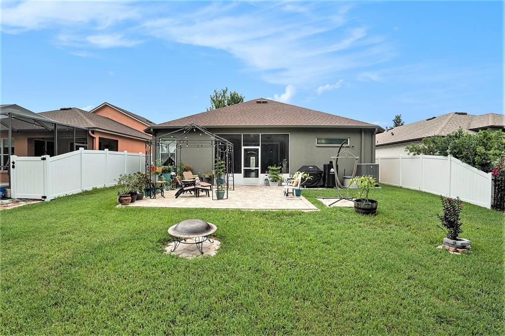 For Sale: $444,999 (4 beds, 2 baths, 2044 Square Feet)