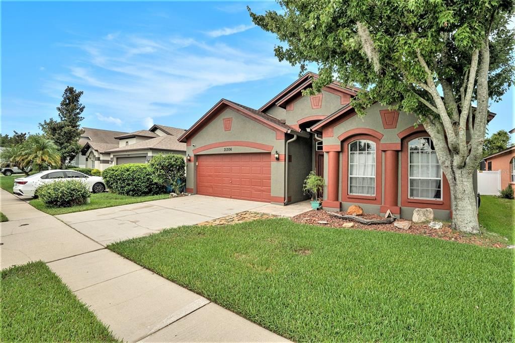 For Sale: $444,999 (4 beds, 2 baths, 2044 Square Feet)