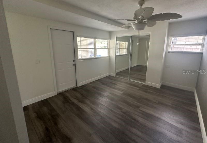 For Rent: $2,250 (3 beds, 1 baths, 1185 Square Feet)