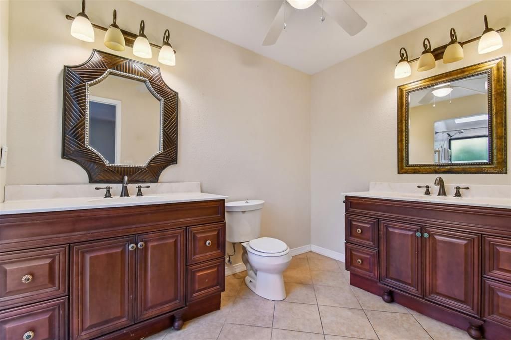 待售: $425,000 (3 贝兹, 2 浴室, 1354 平方英尺)