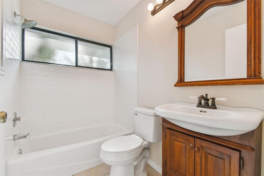 待售: $425,000 (3 贝兹, 2 浴室, 1354 平方英尺)