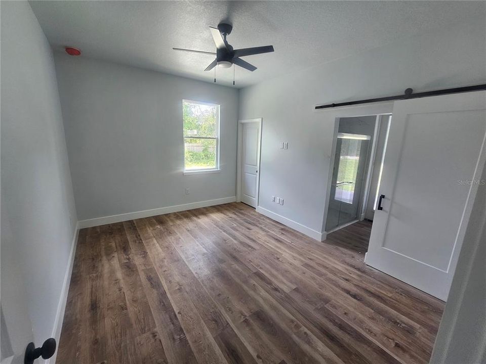 792 S Cedar Ave Middle Bedroom