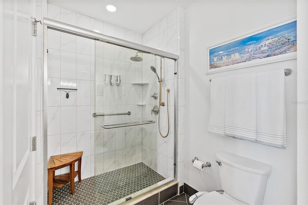 待售: $749,000 (2 贝兹, 2 浴室, 2025 平方英尺)