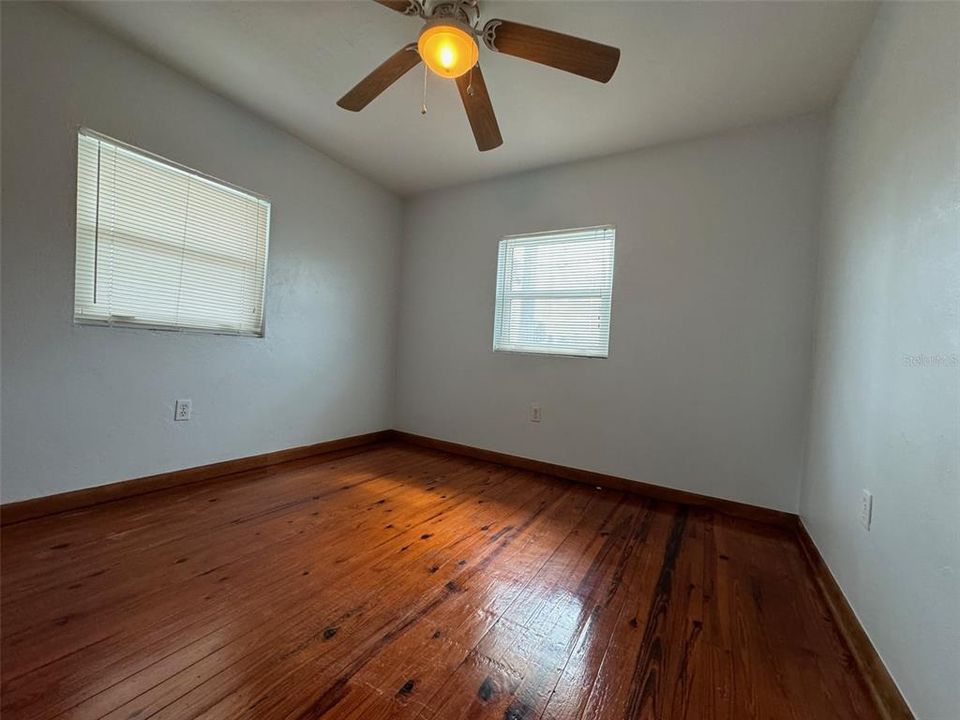 For Rent: $1,600 (2 beds, 1 baths, 572 Square Feet)