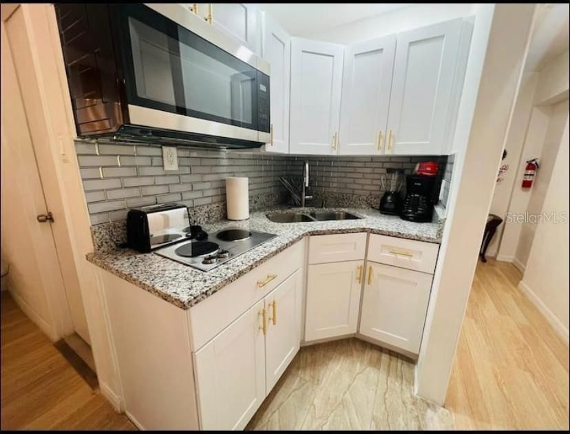 For Rent: $1,750 (1 beds, 1 baths, 765 Square Feet)