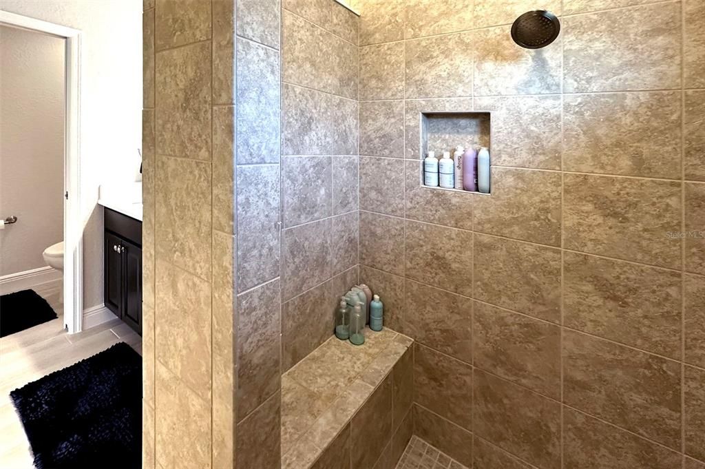 Walk-in Roman Shower