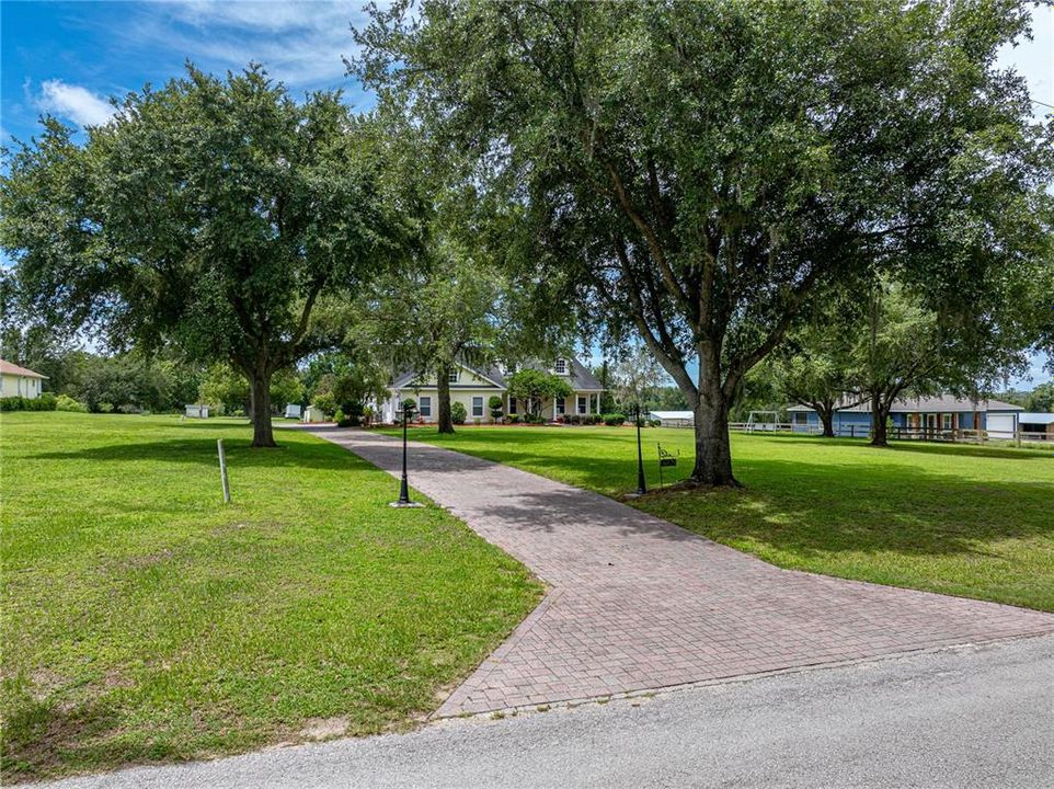 For Sale: $799,900 (3 beds, 2 baths, 2380 Square Feet)