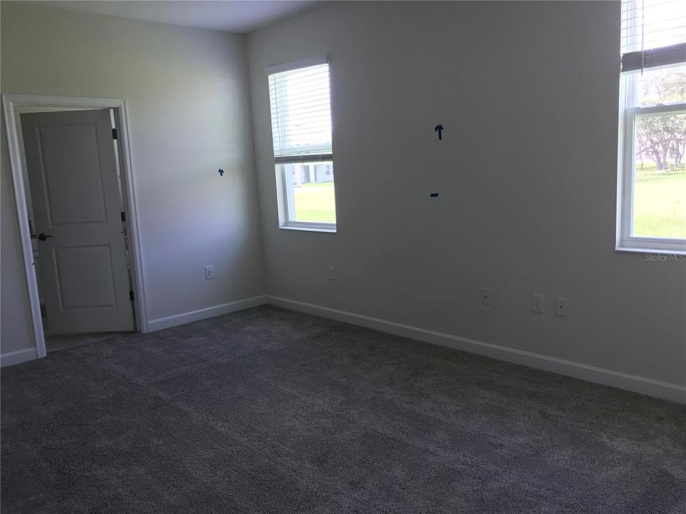 For Rent: $2,700 (3 beds, 2 baths, 1979 Square Feet)