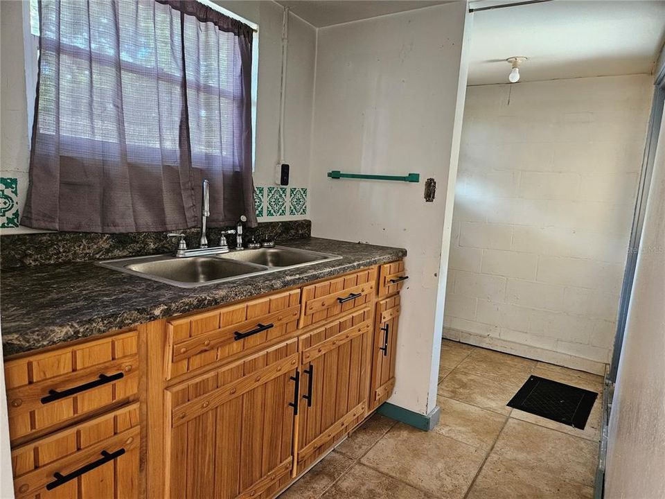 For Sale: $200,000 (0 beds, 0 baths, 1335 Square Feet)