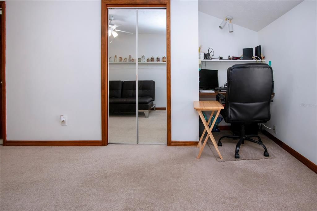 Built-in desk in both guest bedrooms