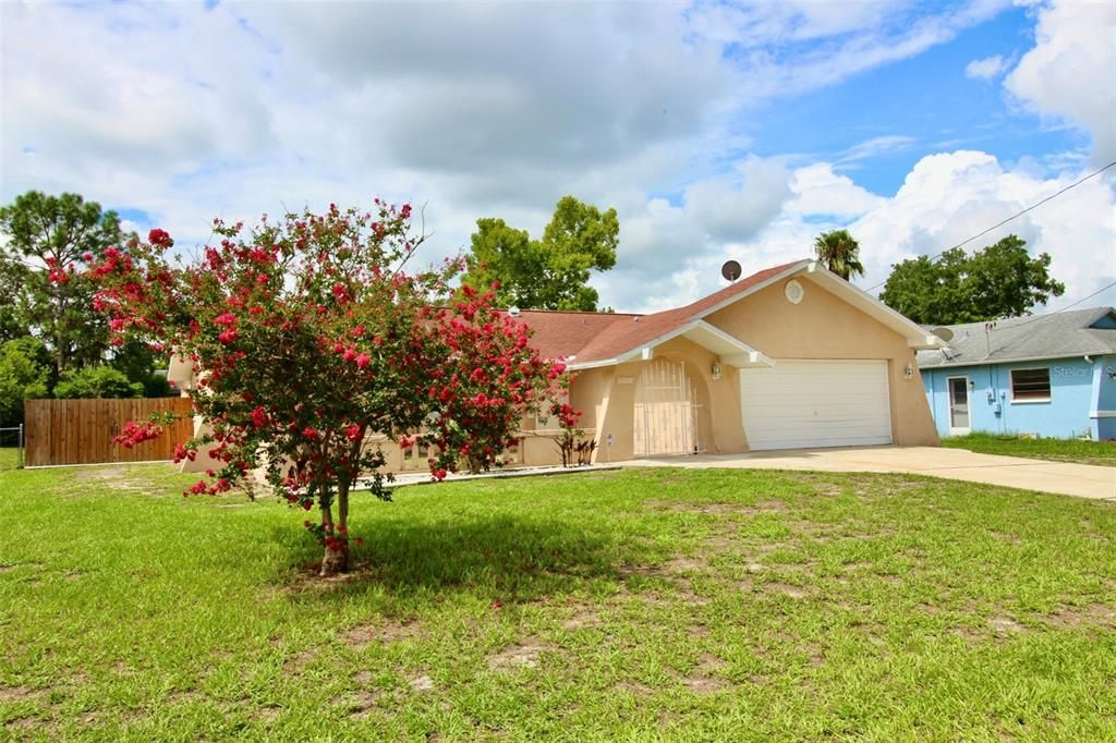 For Sale: $289,900 (3 beds, 2 baths, 1504 Square Feet)