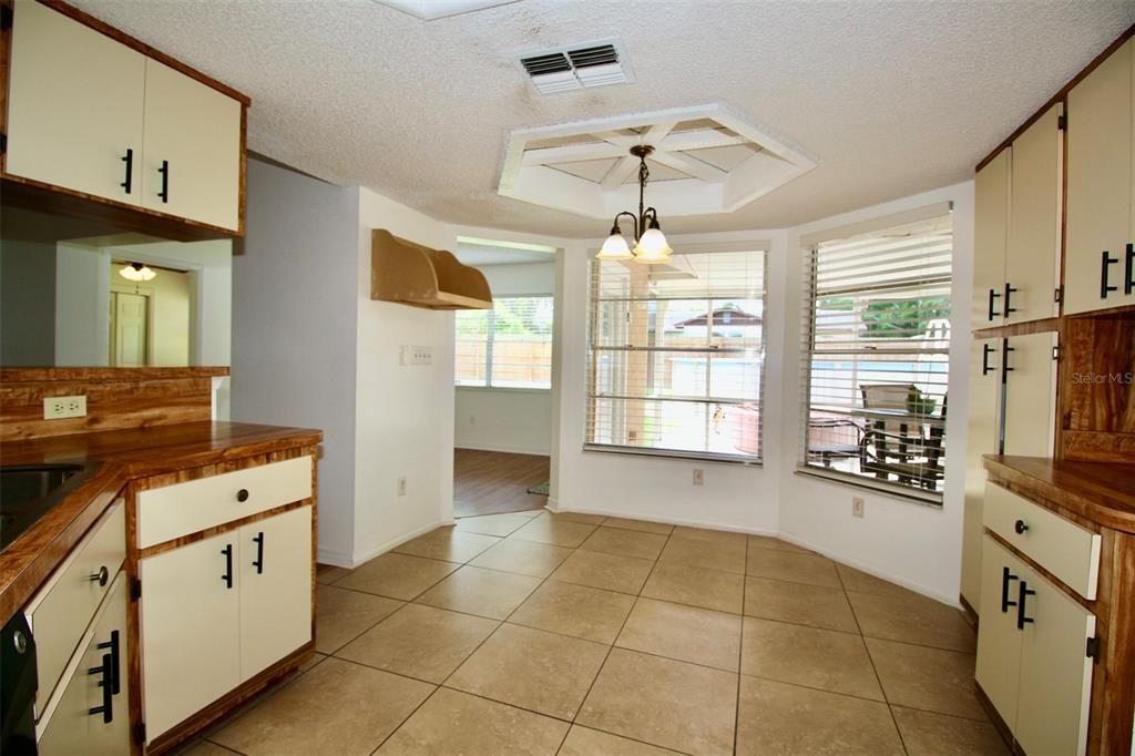 For Sale: $289,900 (3 beds, 2 baths, 1504 Square Feet)