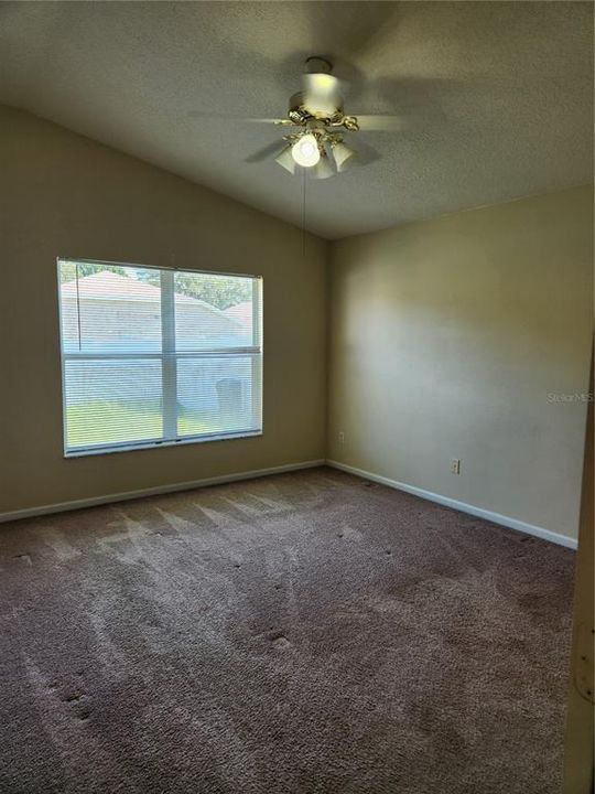 For Rent: $2,150 (4 beds, 2 baths, 1665 Square Feet)