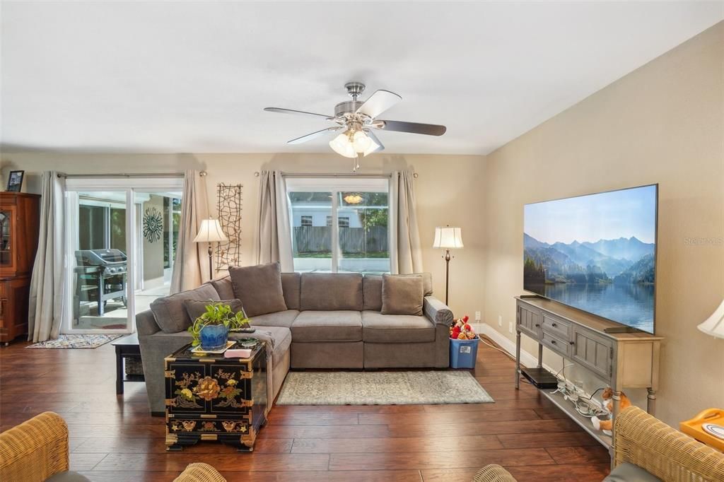 Active With Contract: $575,000 (3 beds, 2 baths, 1418 Square Feet)