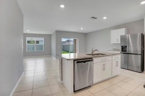 For Sale: $395,000 (4 beds, 2 baths, 1828 Square Feet)