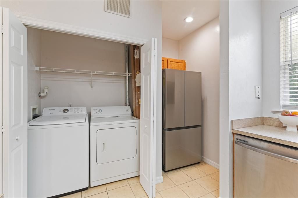 For Rent: $1,600 (2 beds, 2 baths, 1176 Square Feet)