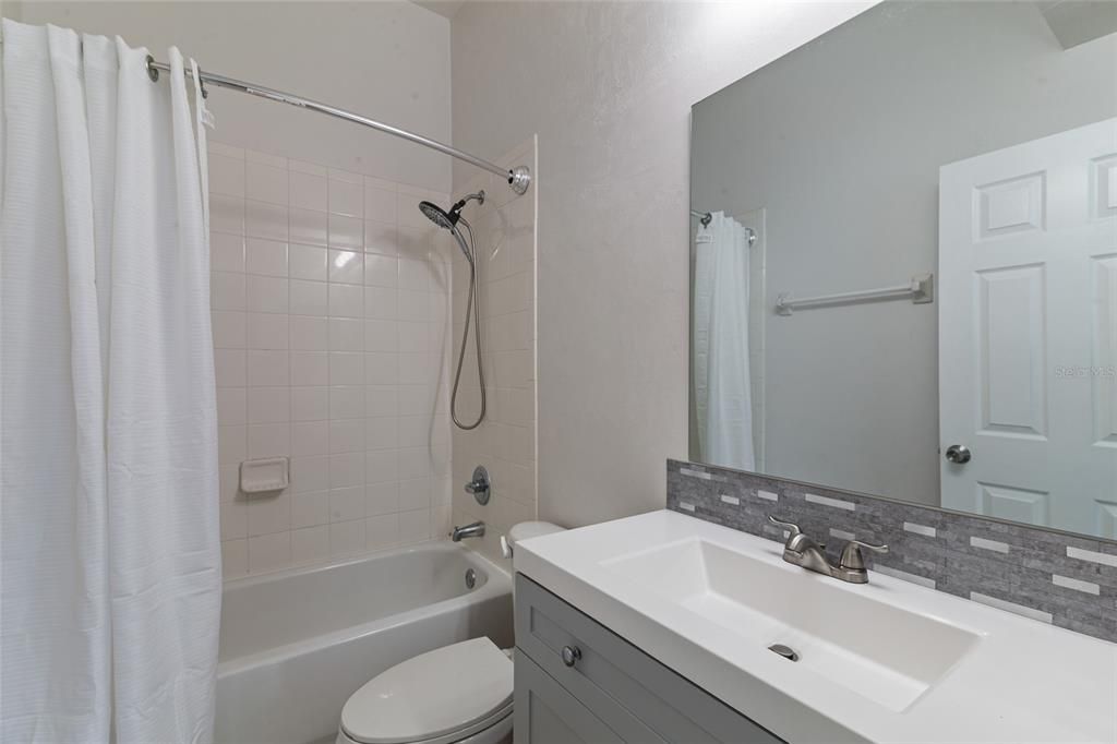 For Rent: $1,600 (2 beds, 2 baths, 1176 Square Feet)