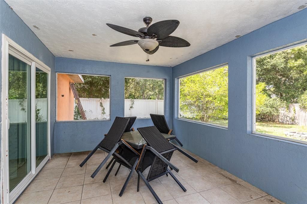 For Sale: $255,000 (3 beds, 2 baths, 1183 Square Feet)