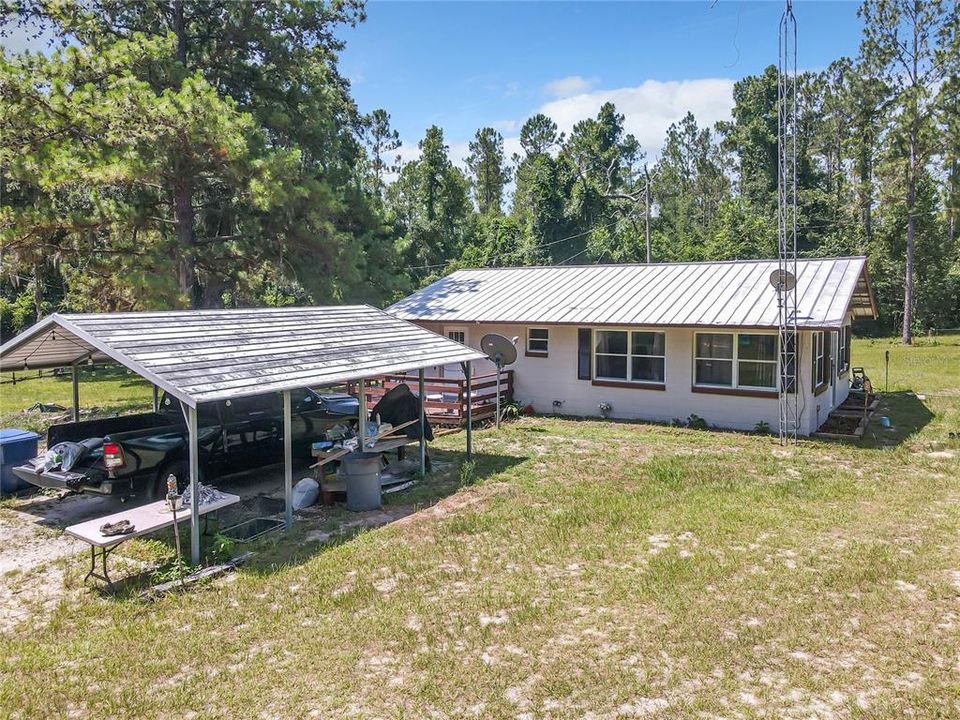 For Sale: $565,000 (3 beds, 2 baths, 1404 Square Feet)