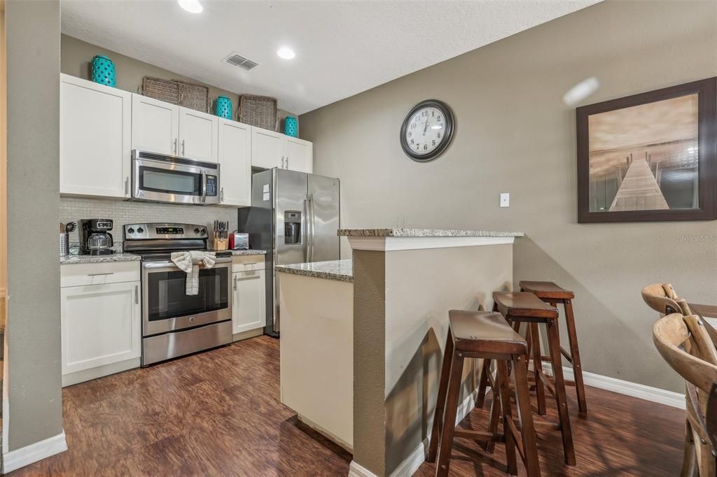 Active With Contract: $309,900 (3 beds, 2 baths, 1300 Square Feet)