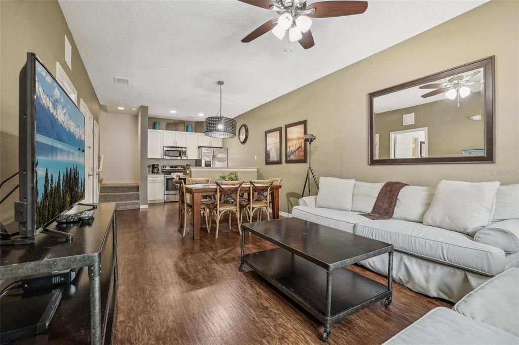 Active With Contract: $309,900 (3 beds, 2 baths, 1300 Square Feet)