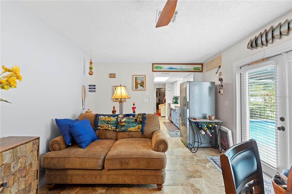 For Sale: $310,000 (2 beds, 2 baths, 1300 Square Feet)