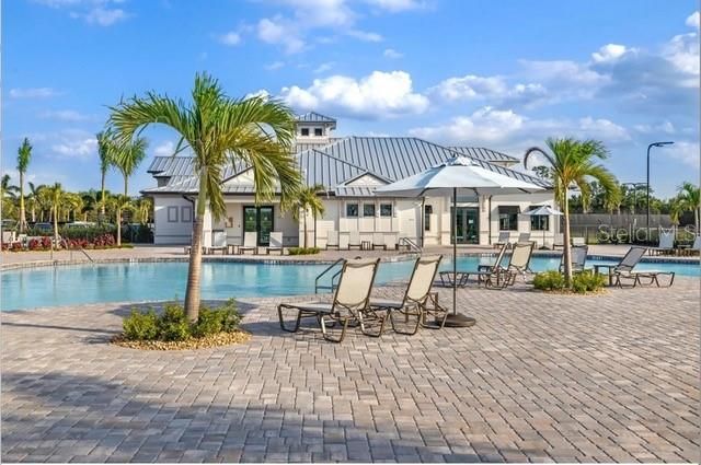 Resort Pool Seating