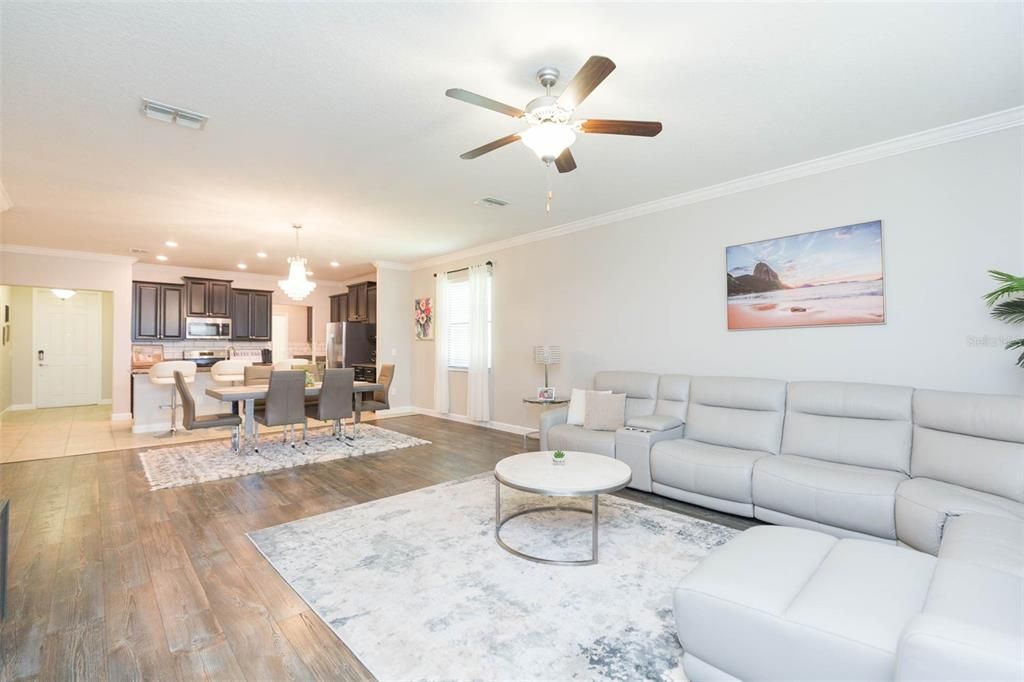 For Sale: $435,000 (4 beds, 2 baths, 2596 Square Feet)