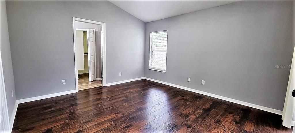 For Rent: $2,300 (3 beds, 2 baths, 1696 Square Feet)