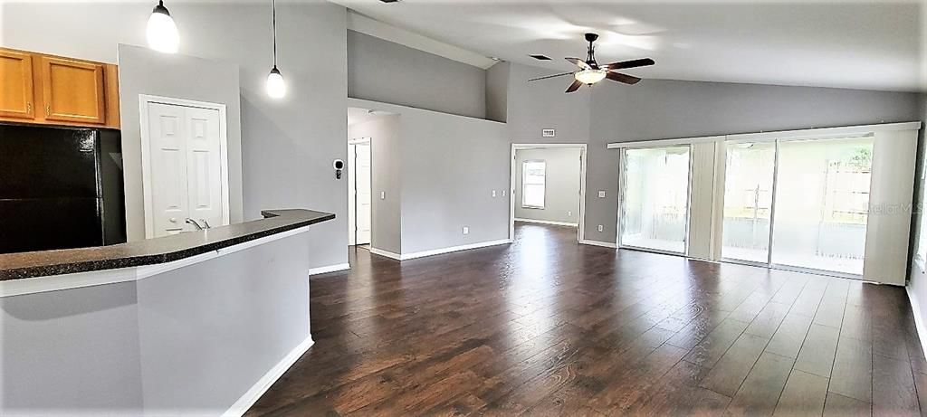 For Rent: $2,300 (3 beds, 2 baths, 1696 Square Feet)